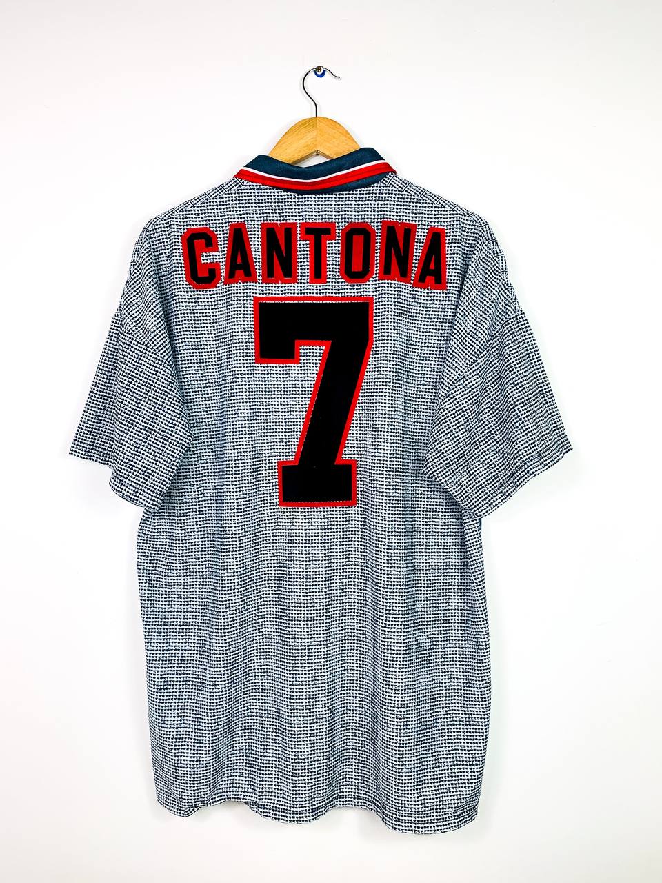 MANCHESTER UNITED 1995/1996 AWAY SHIRT #7 CANTONA [XL]