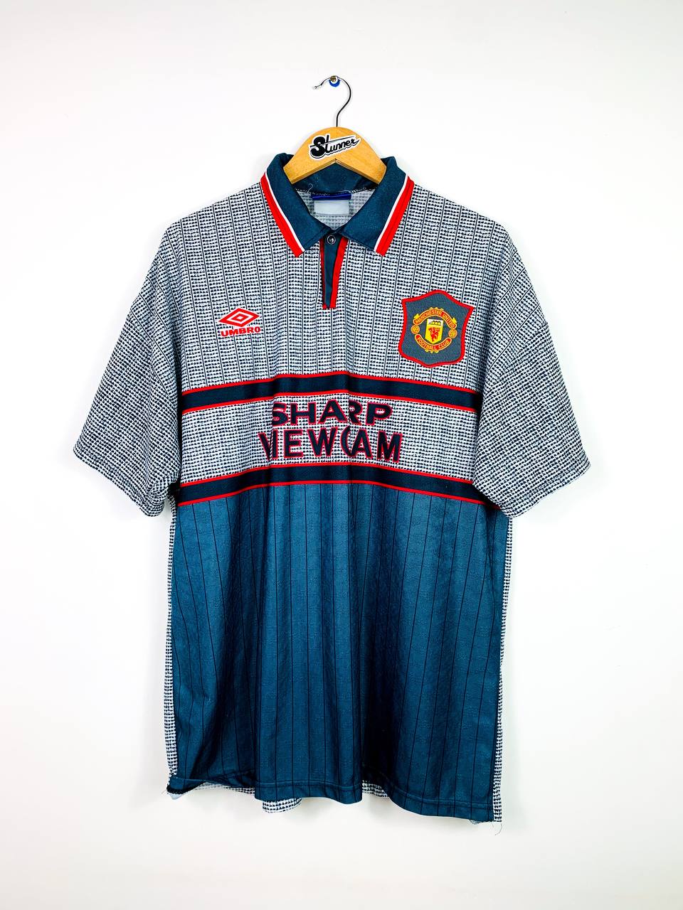 MANCHESTER UNITED 1995/1996 AWAY SHIRT #7 CANTONA [XL]