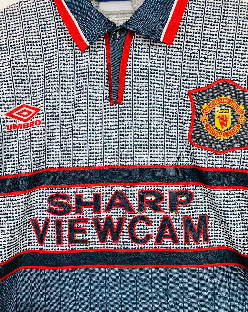 MANCHESTER UNITED 1995/1996 AWAY SHIRT #7 CANTONA [XL]