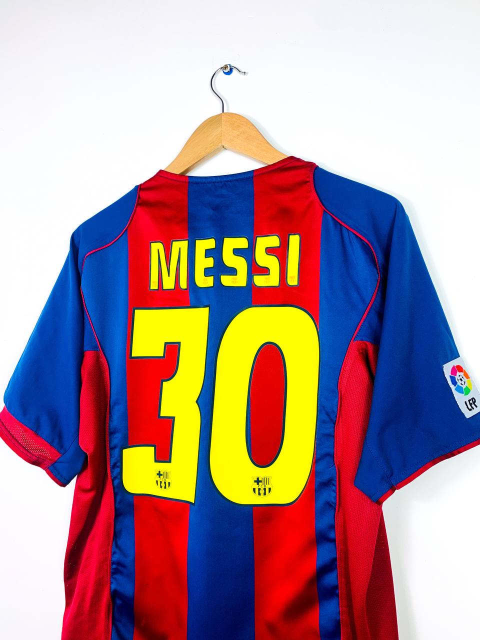 BARCELONA 2004/2005 HOME SHIRT #30 MESSI [M]