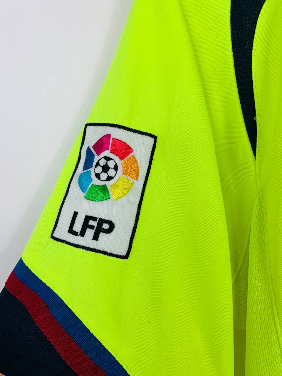 BARCELONA 2005/2006 AWAY SHIRT #30 MESSI