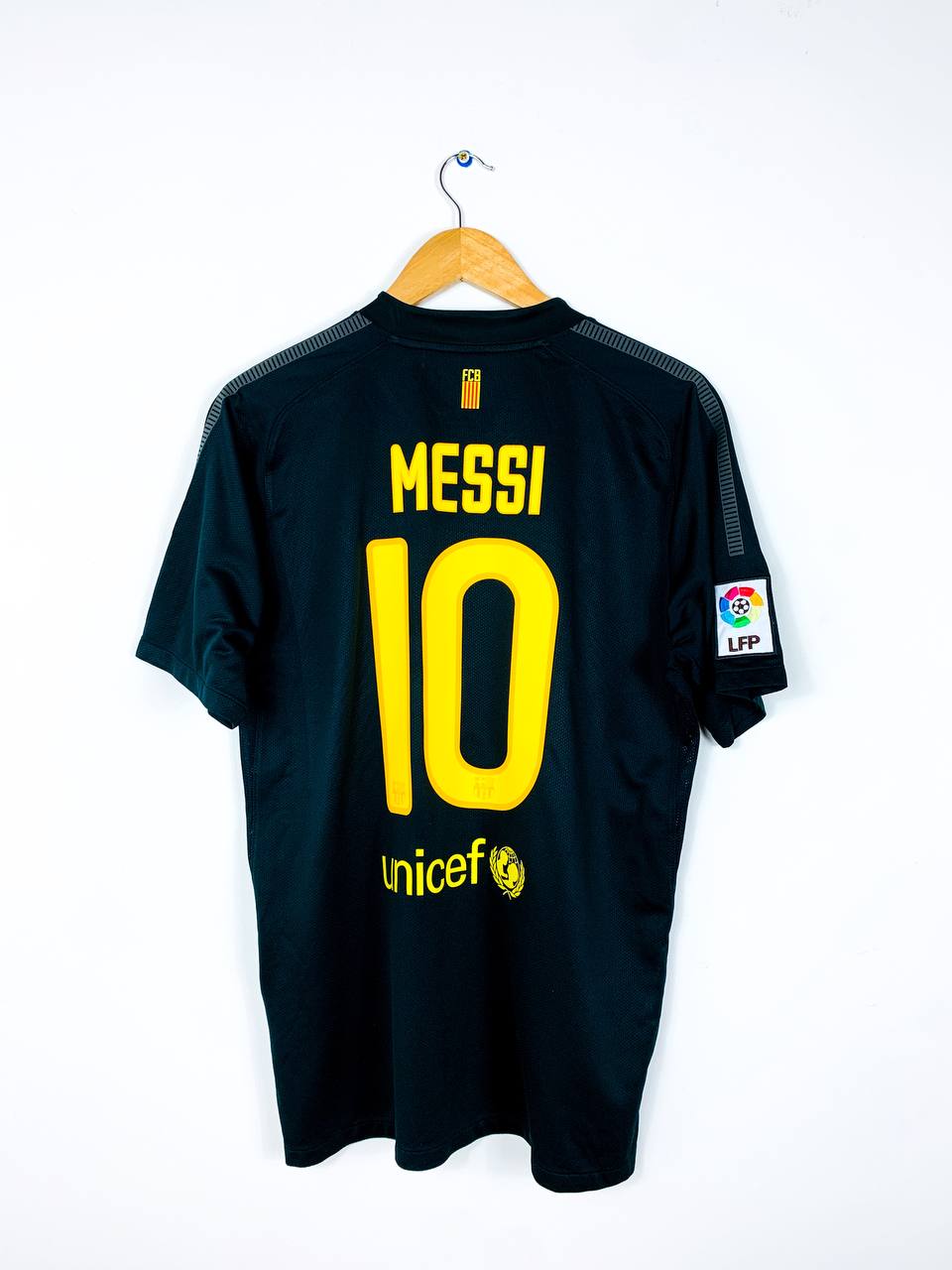 BARCELONA 2011/2012 AWAY SHIRT #10 MESSI