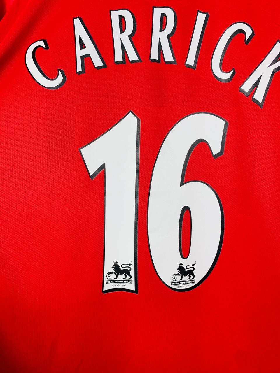 MANCHESTER UNITED 2006/2007 HOME SHIRT #16 CARRICK