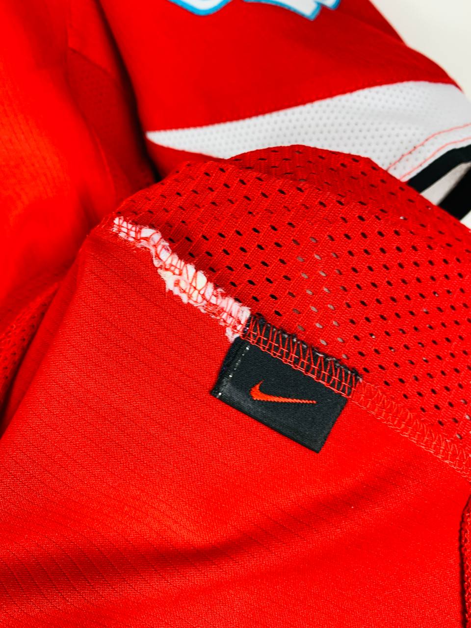 MANCHESTER UNITED 2004/2006 HOME SHIRT #11 GIGGS