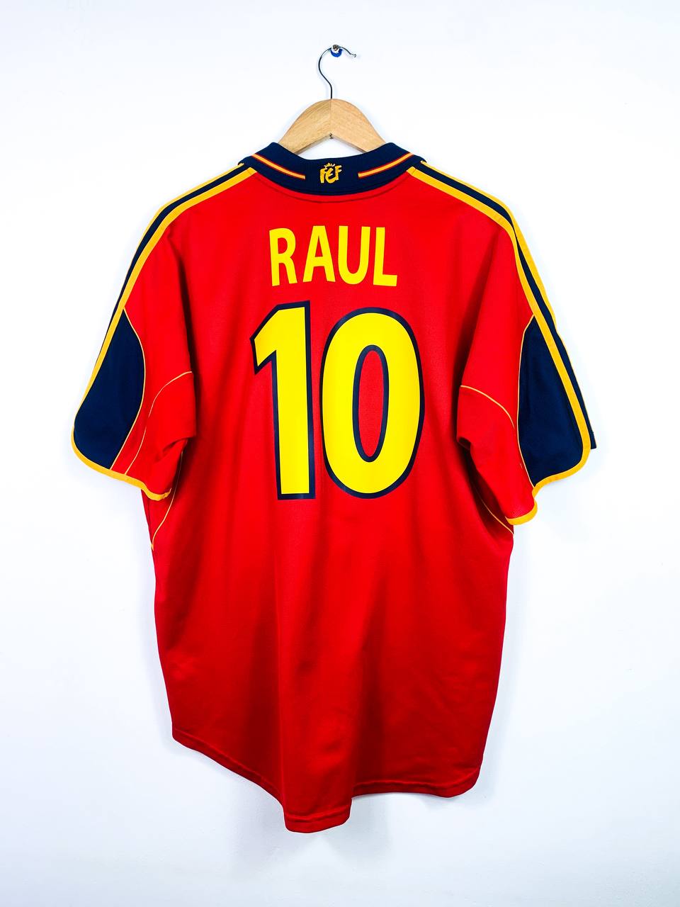 SPAIN 2000/2002 HOME SHIRT #10 RAUL