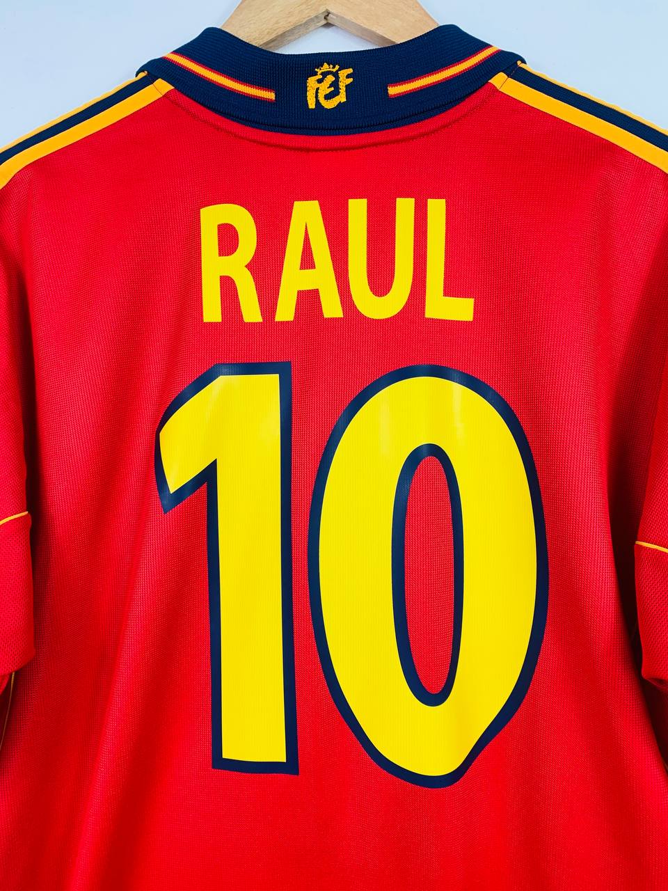 SPAIN 2000/2002 HOME SHIRT #10 RAUL
