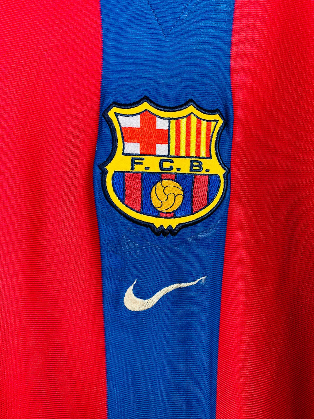BARCELONA 2001/2002 HOME SHIRT #9 KLUIVERT [L]