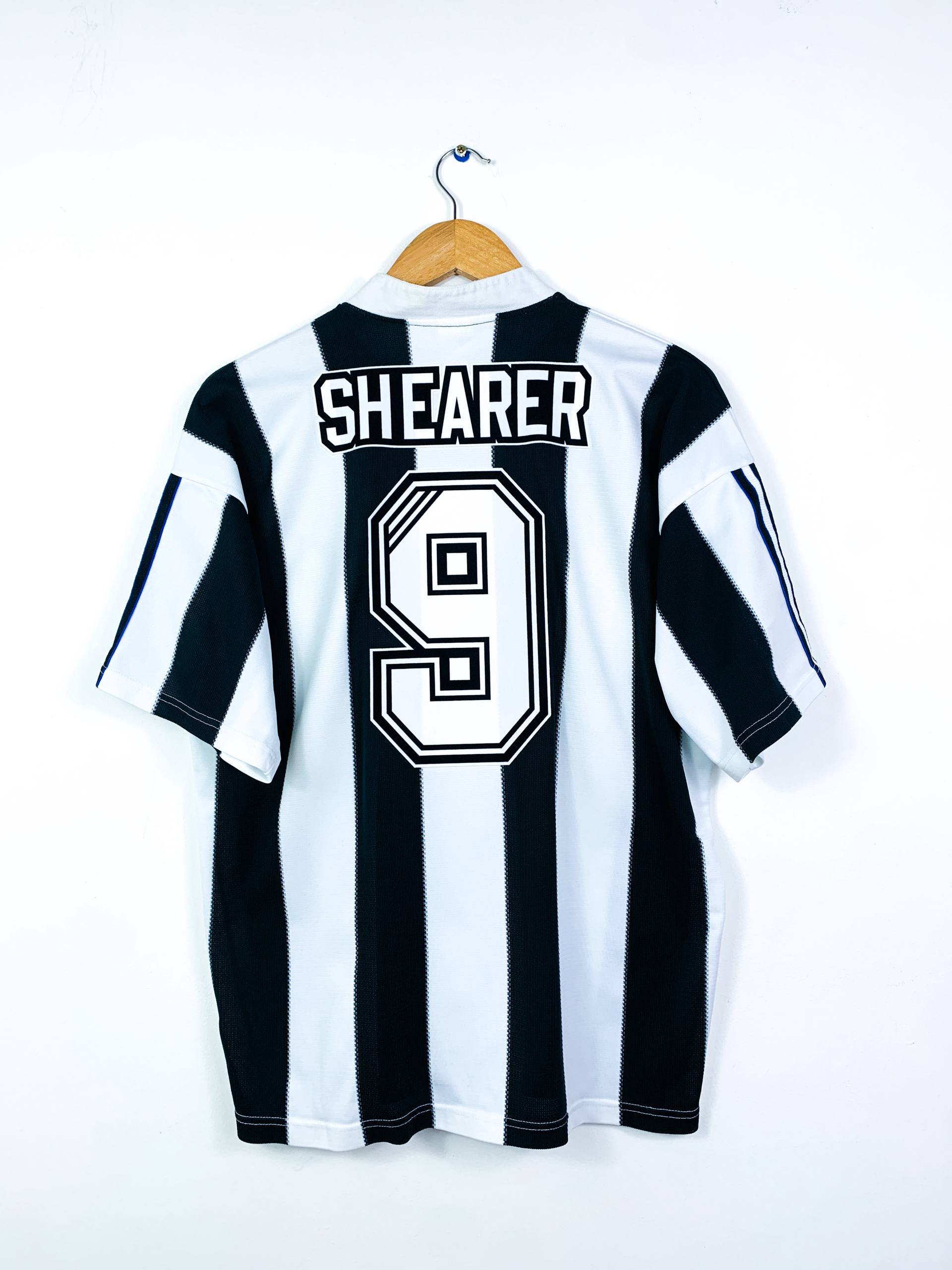 NEWCASTLE UNITED 1995/1997 HOME SHIRT #9 SHEARER [L]