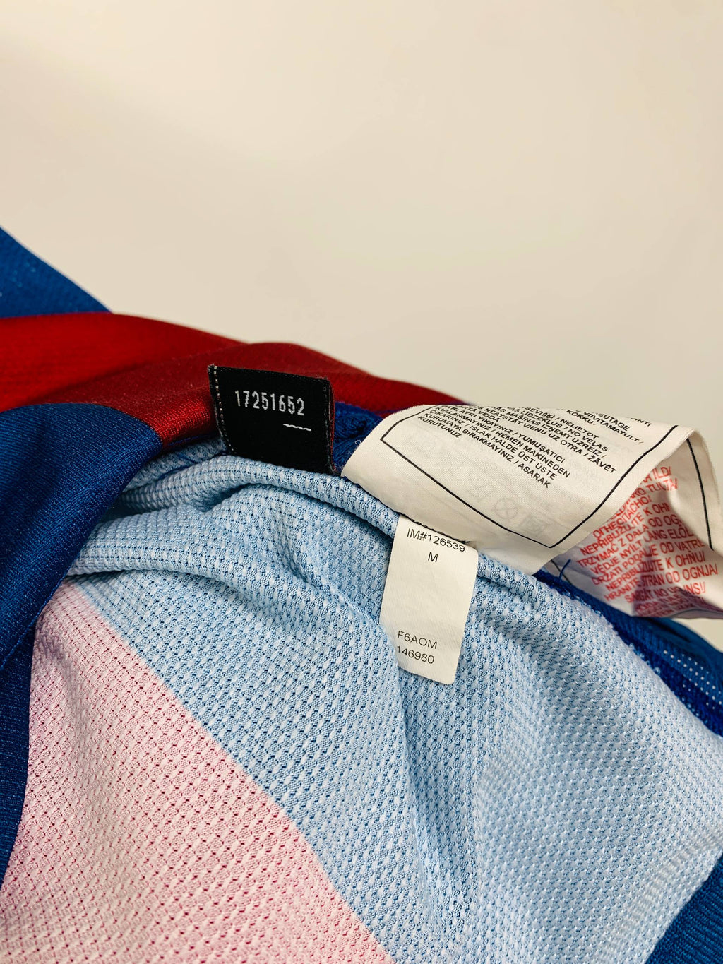 BARCELONA 2006/2007 HOME SHIRT #19 MESSI [M]