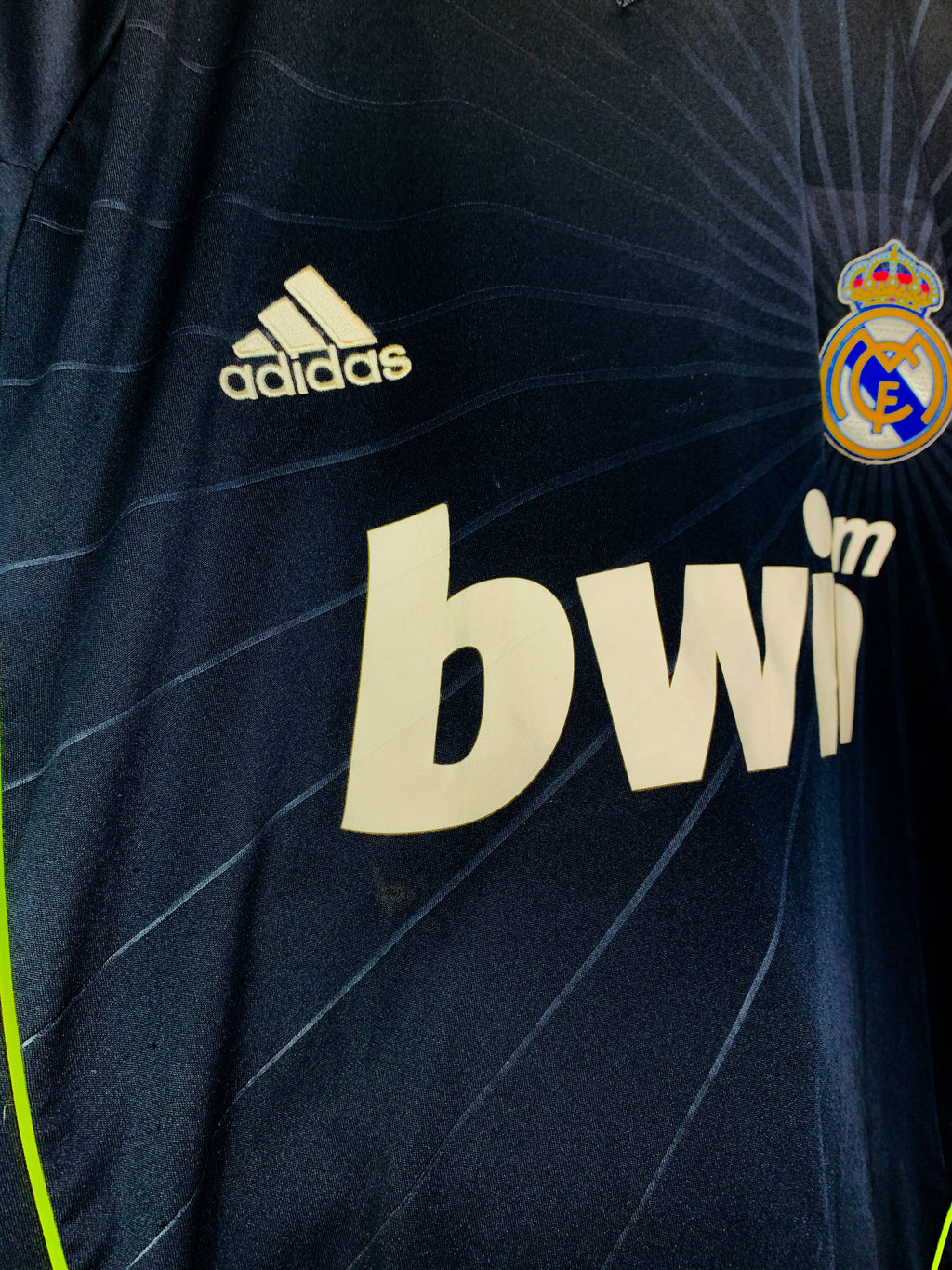 REAL MADRID 2010/2011 AWAY SHIRT #7 RONALDO [M/L]