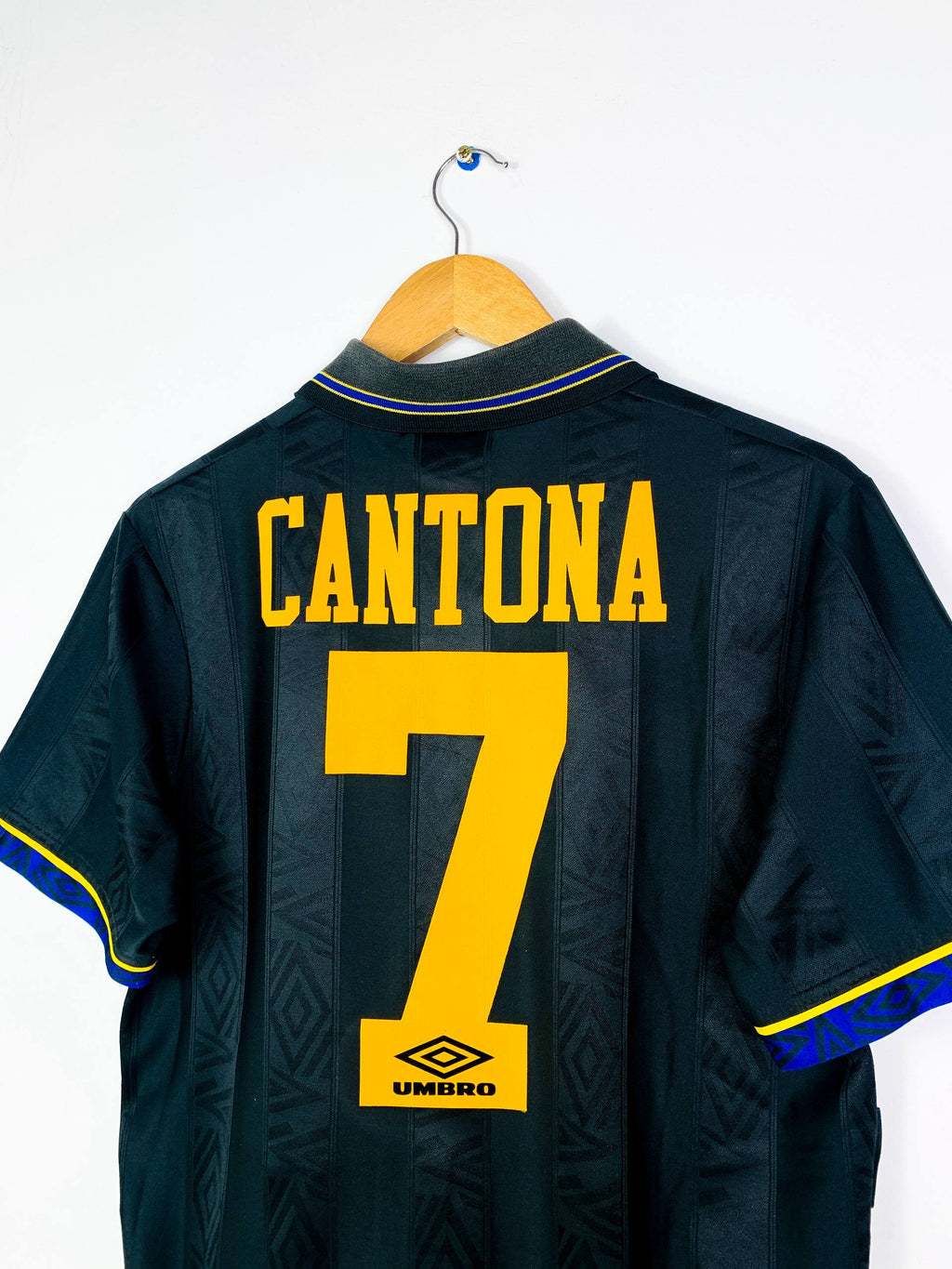 MANCHESTER UNITED 1993/1995 AWAY SHIRT #7 CANTONA [M]