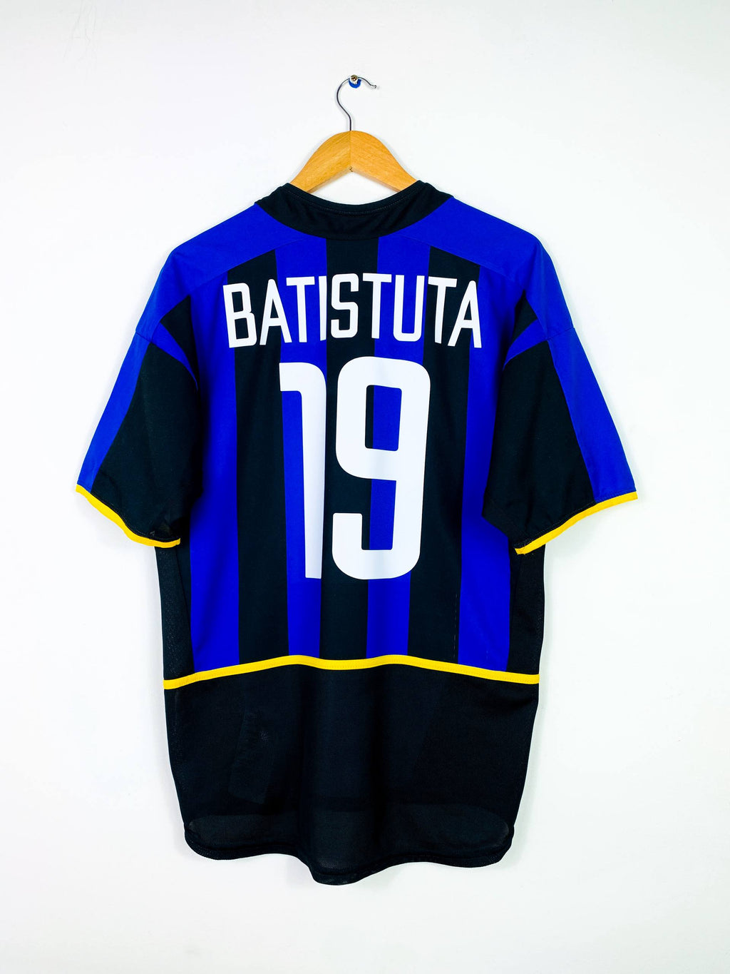 INTER MILAN 2002/2003 HOME SHIRT #19 BATISTUTA [M]