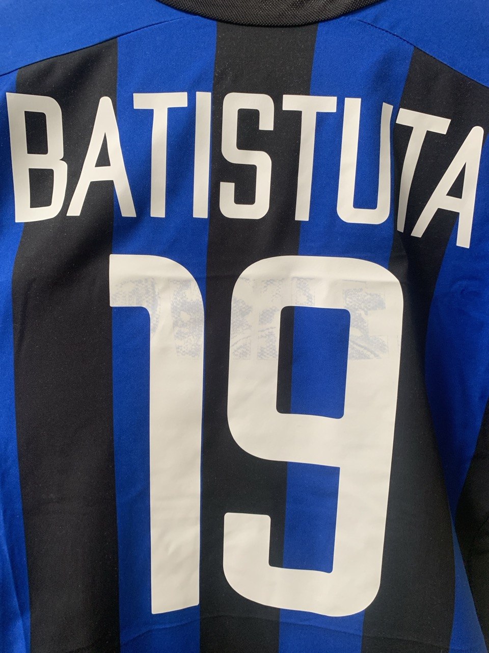 INTER MILAN 2002/2003 HOME SHIRT #19 BATISTUTA [M]