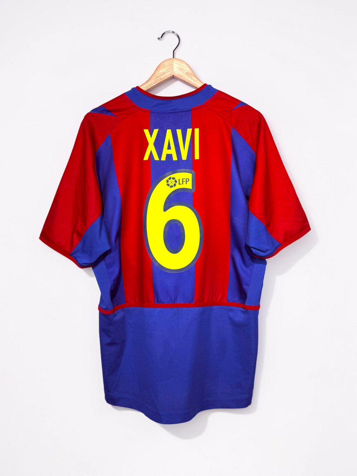 BARCELONA 2002/2003 HOME SHIRT #6 XAVI [M]