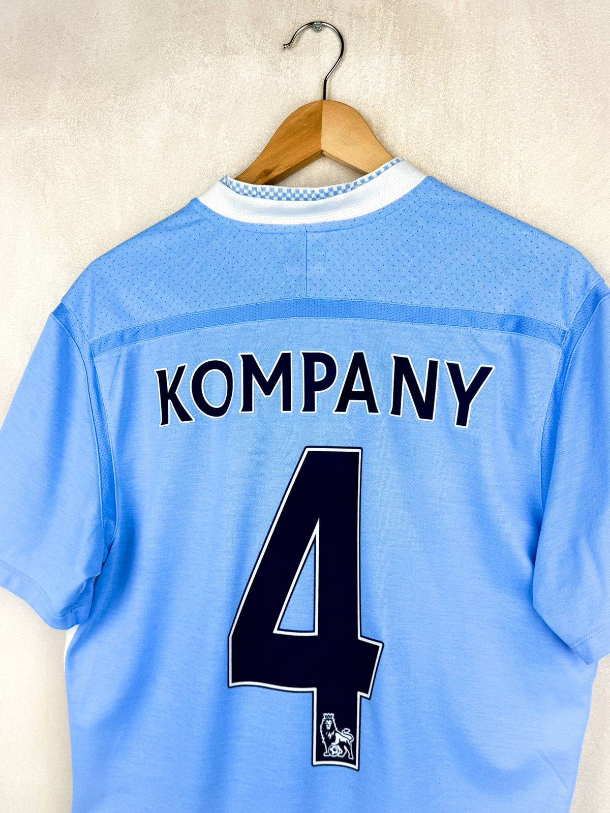 MANCHESTER CITY 2011/2012 HOME SHIRT #4 KOMPANY [L]