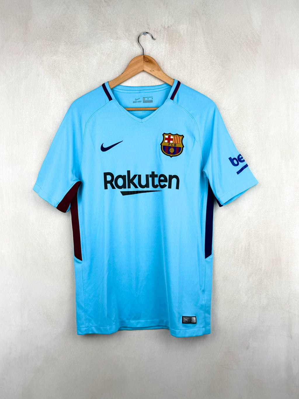 BARCELONA 2017/2018 AWAY SHIRT #8 INIESTA [M]