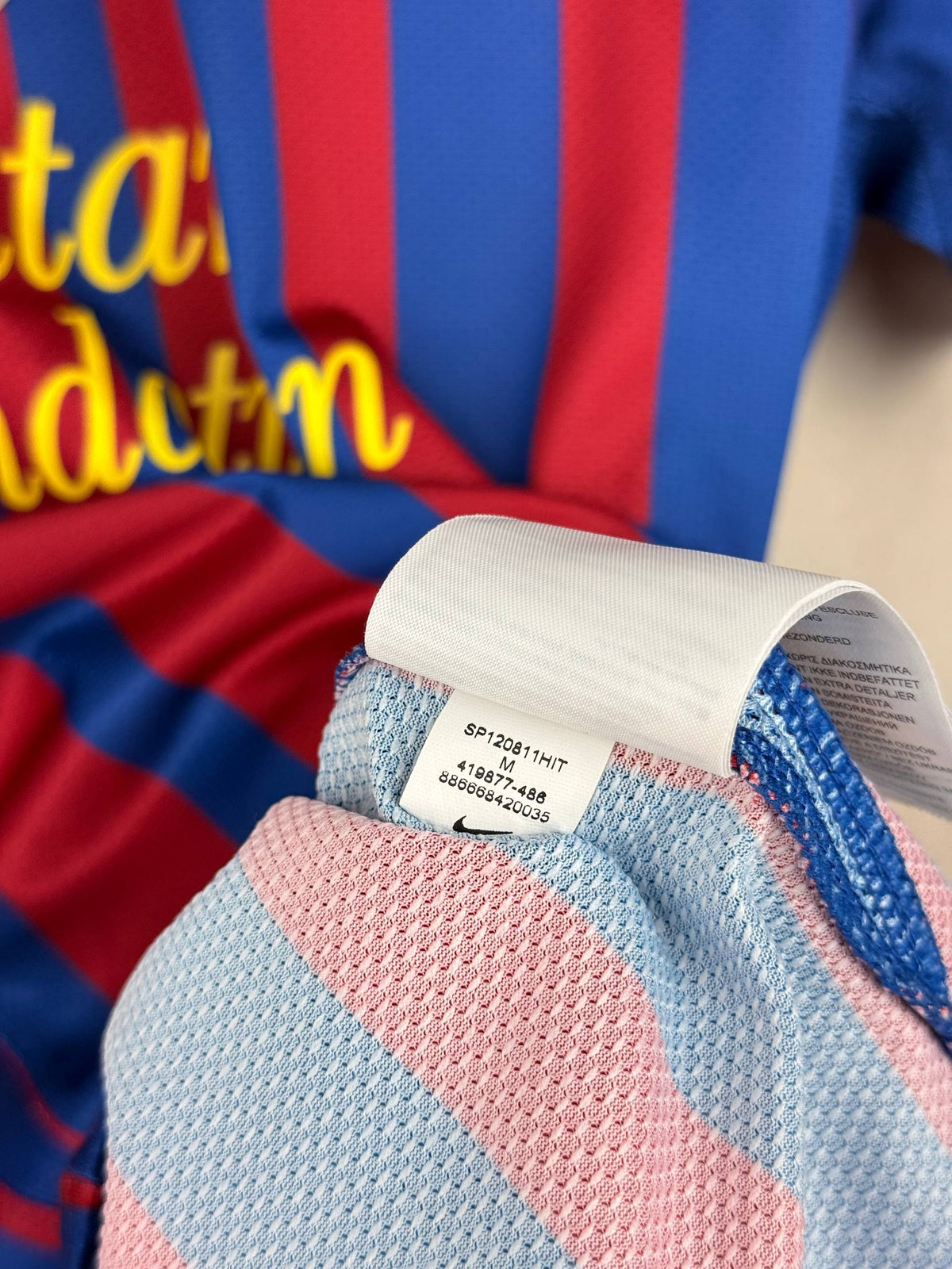 BARCELONA 2011/2012 HOME SHIRT #4 FABREGAS [M]