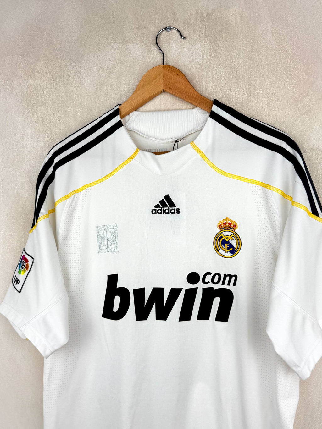 REAL MADRID 2009/2010 HOME SHIRT #8 KAKA [L]