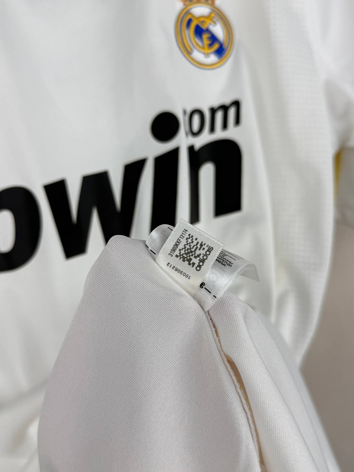 REAL MADRID 2009/2010 HOME SHIRT #8 KAKA [L]
