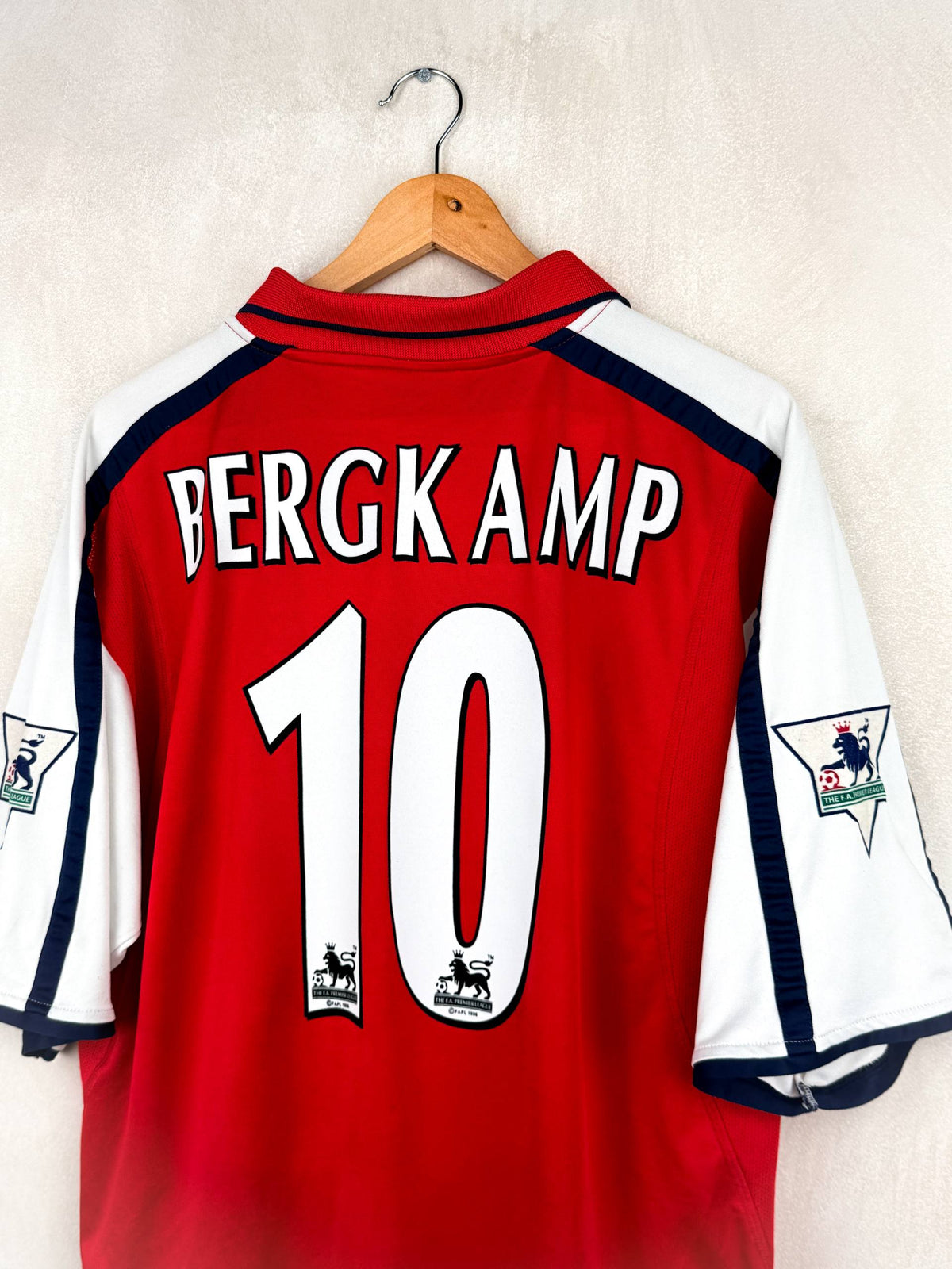 ARSENAL 2000/2002 HOME SHIRT #10 BERGKAMP [L]