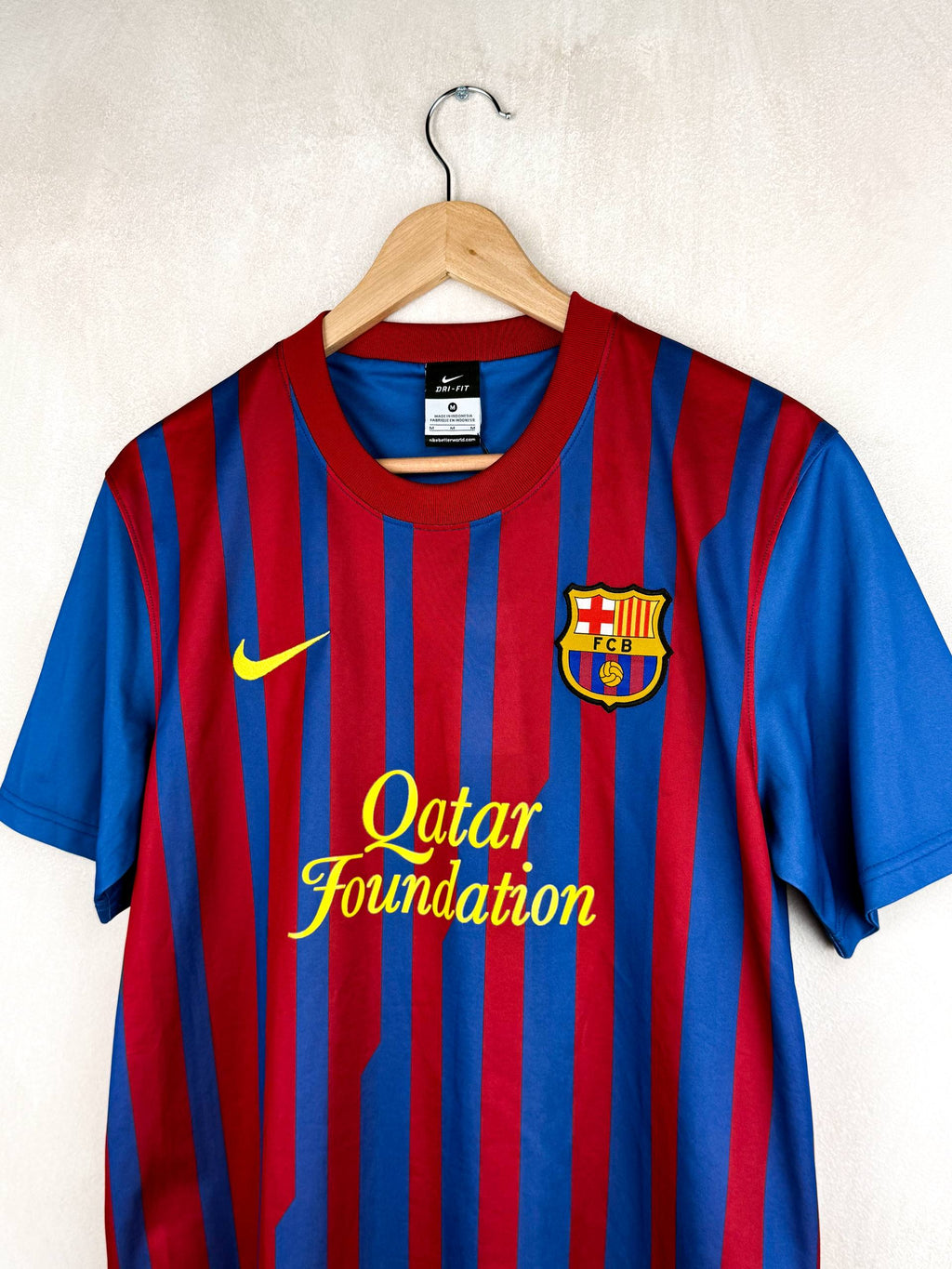 BARCELONA 2011/2012 *BASIC* HOME SHIRT #10 MESSI [M]
