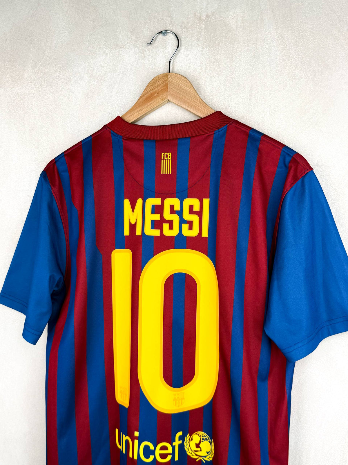 BARCELONA 2011/2012 *BASIC* HOME SHIRT #10 MESSI [M]