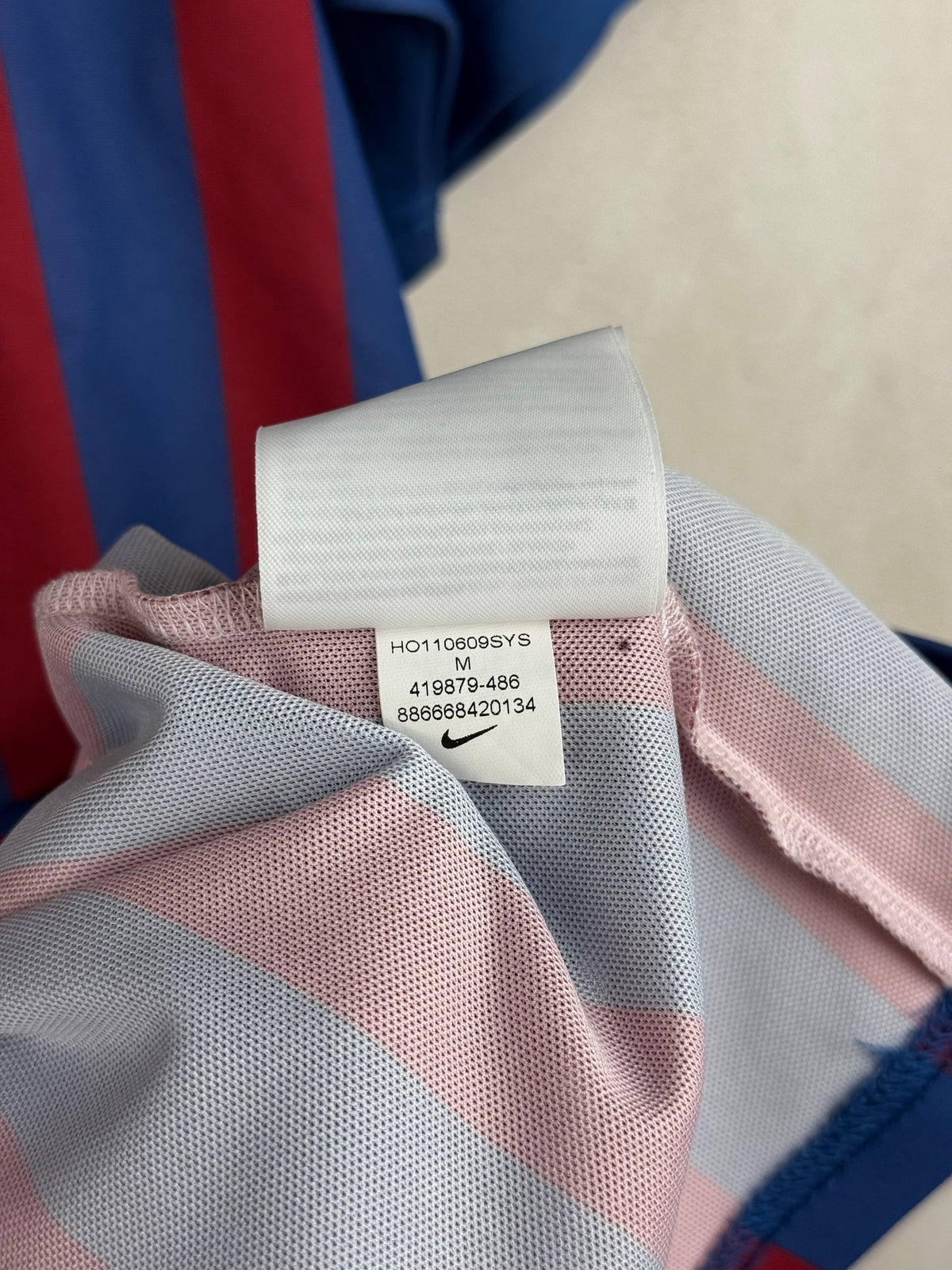 BARCELONA 2011/2012 *BASIC* HOME SHIRT #10 MESSI [M]