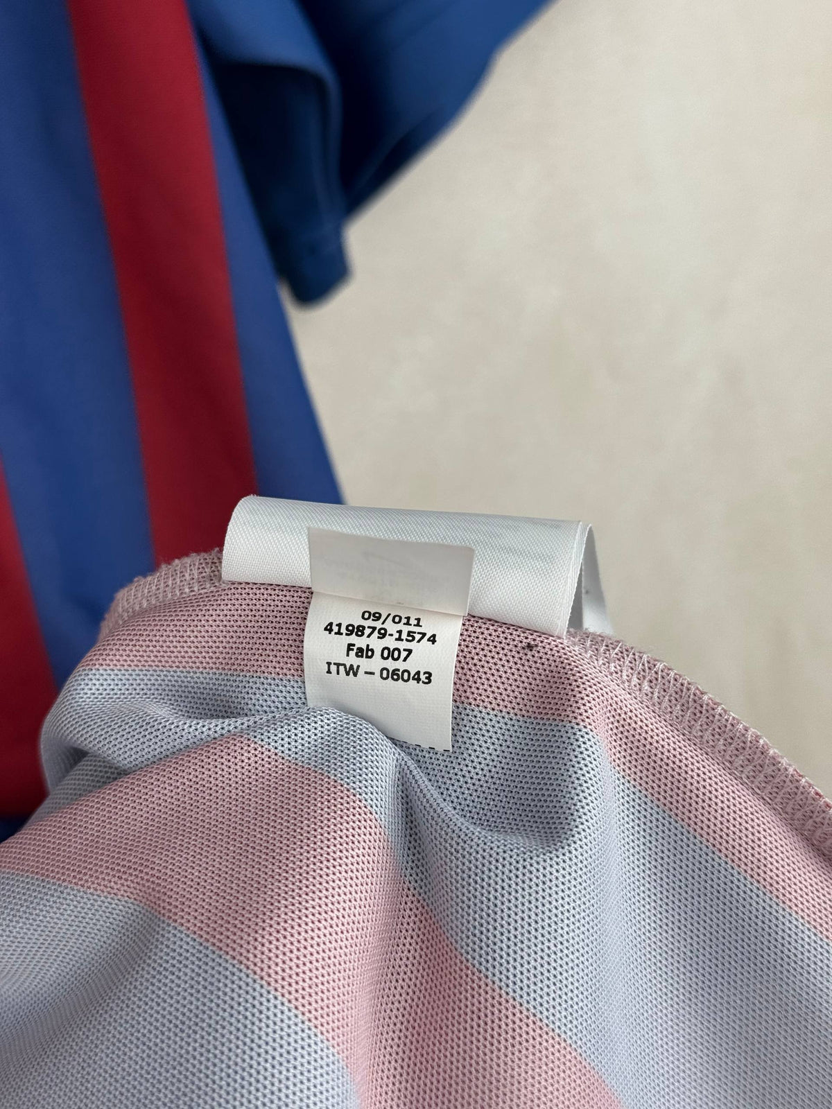 BARCELONA 2011/2012 *BASIC* HOME SHIRT #10 MESSI [M]