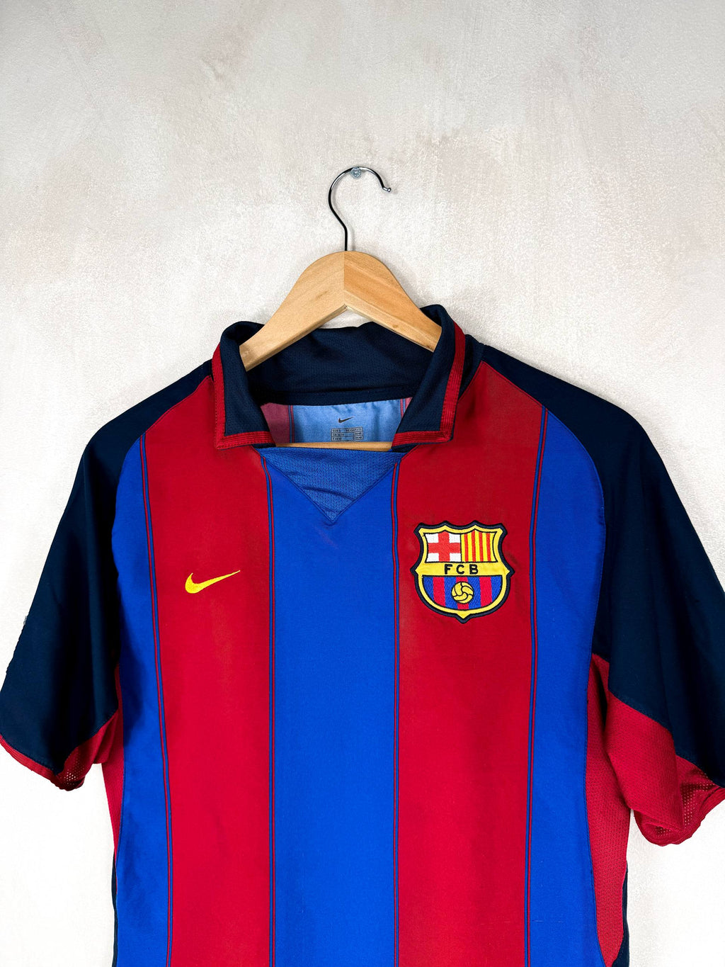 BARCELONA 2003/2004 HOME SHIRT #10 RONALDINHO [S]