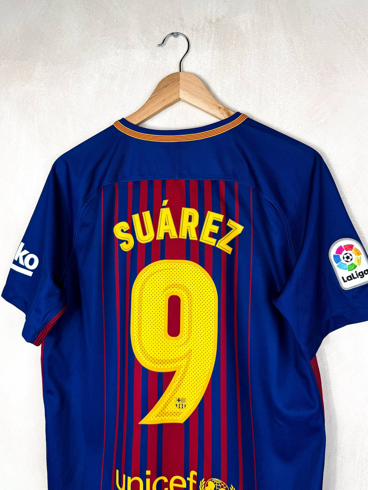 BARCELONA 2017/2018 HOME SHIRT #9 SUAREZ [M]