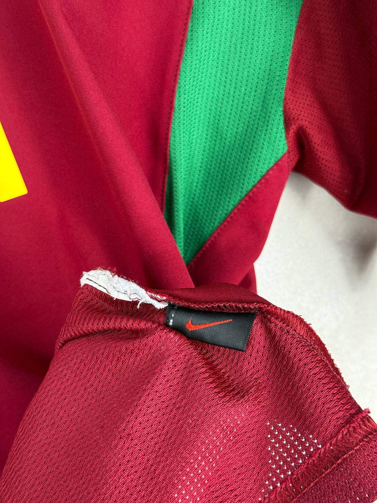 PORTUGAL 2002/2004 HOME SHIRT #11 C.RONALDO [M]
